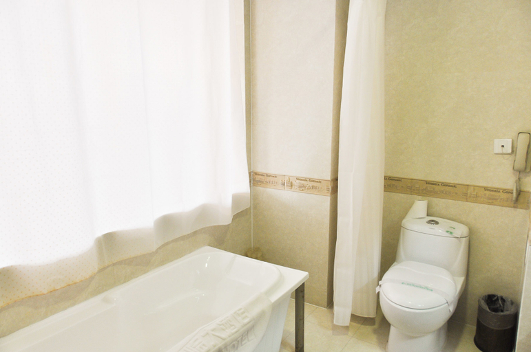 Bathroom 2, ホテル, Chifeng