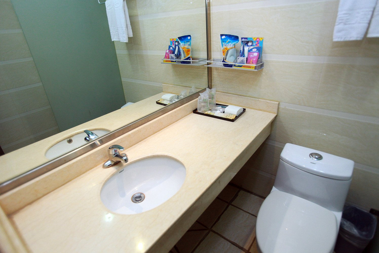 Bathroom 2, Kaibin Hotel (Chengdu Xinfeng), Chengdu