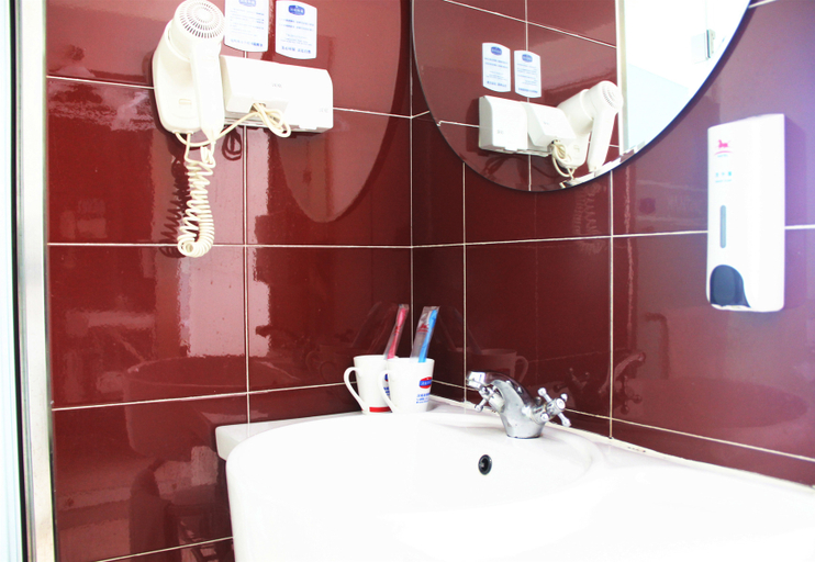 Bathroom 3, HanTing Hotel (Beijing Wudaokou Tsinghua Garden), Beijing