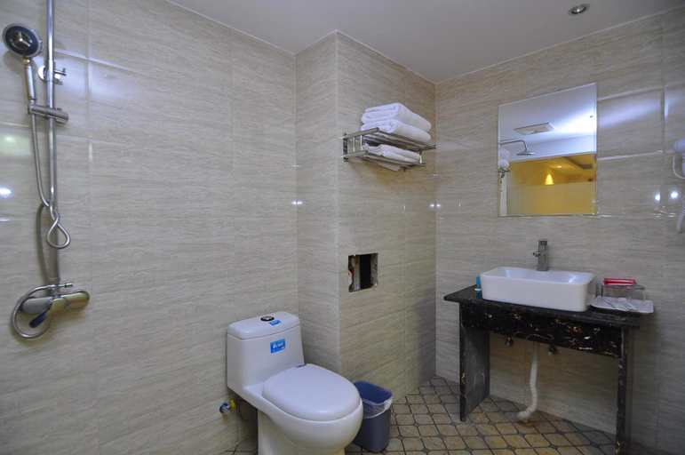 Bathroom 4, Hanting Hotel Kunming New Luosiwan South Bus Station, Kunming