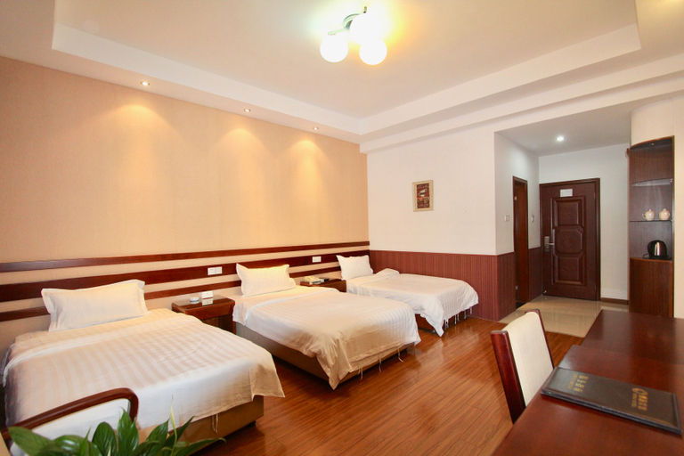 Bedroom 2, Bohai Hotel, Jiaxing