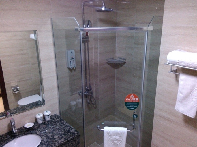Bathroom 2, GreenTree Inn Jiangsu Yancheng Vehicle Administrative Office Test Center Express Hotel, Yancheng
