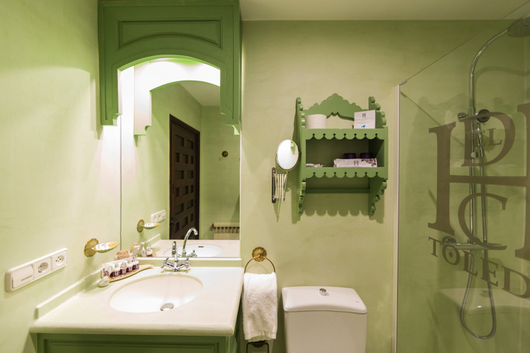 Bathroom 4, Hotel Hacienda del Cardenal, Toledo