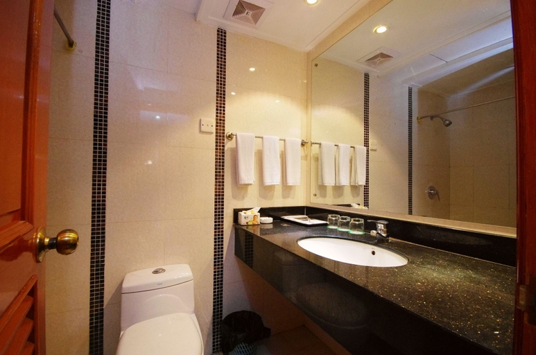 Bathroom 2, Santai Hotel, Mianyang
