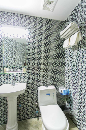 Bathroom 2, 萊雅ビジネスホテル(北京鳥巢国家会議センター)(莱雅商务酒店(北京鸟巢国家会议中心店)), Beijing