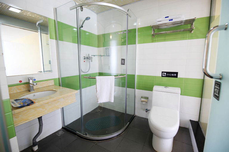Bathroom 3, 7 Days Premium Hotel (Lhasa Potala Palace), Lhasa
