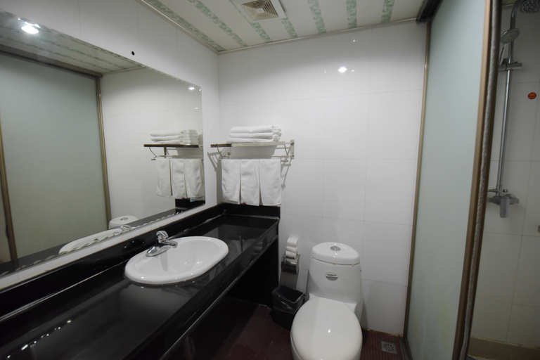 Bathroom 2, Liyang Jinxiangyuan Hotel, Changzhou