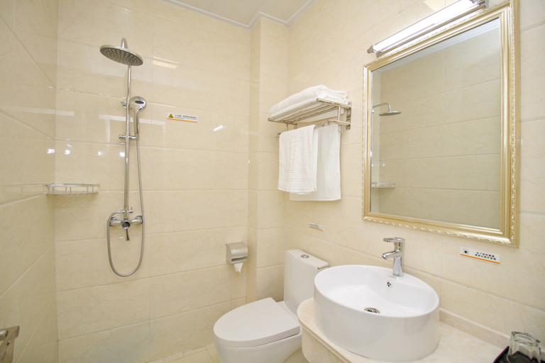 Bathroom 2, Super 8 Hotel (Hefei Mingchuan Road), Hefei