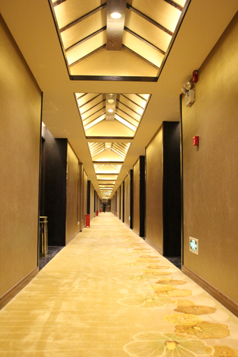 Others 5, Poya Hotel, Wenshan Zhuang and Miao