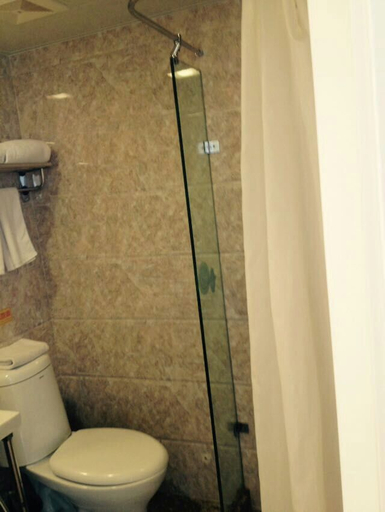 Bathroom, Home Inn Piper Cloud Hotel (Dazhou City Central Square Old No.1 Middle School Branch), Dazhou