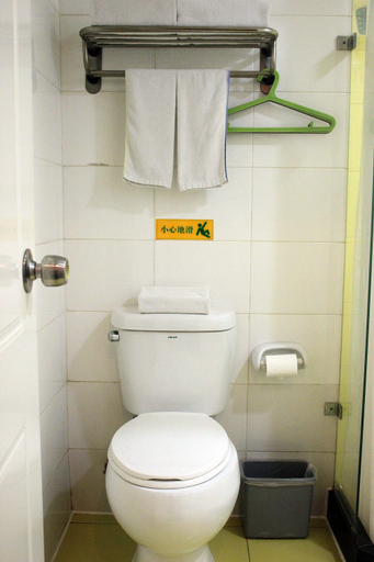 Bathroom 3, Chengtaiyuan Hotel, Beijing