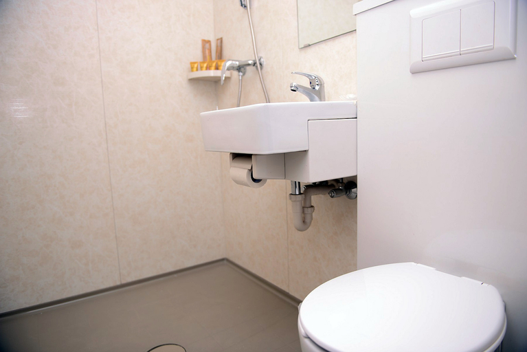 Bathroom 2, Beibei Holiday Hotel (Harbin Central Street store), Harbin