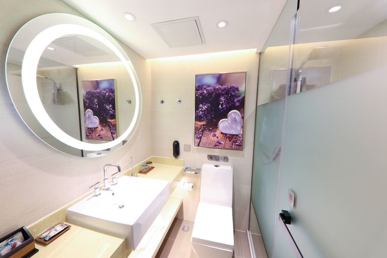Bathroom 2, Lavande Hotel (Beijing Olympic Village Bird's Nest), Beijing
