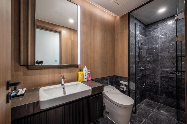 Bathroom 5, Lumiere Riverside Residences Luxury, District 2