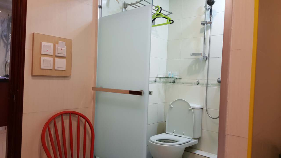 Bathroom 5, new hoover hostel, Kowloon