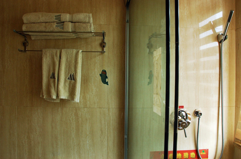 Bathroom 2, Mudanjiang Kunlun Hotel (Railway Station Pedestrian Street), Mudanjiang