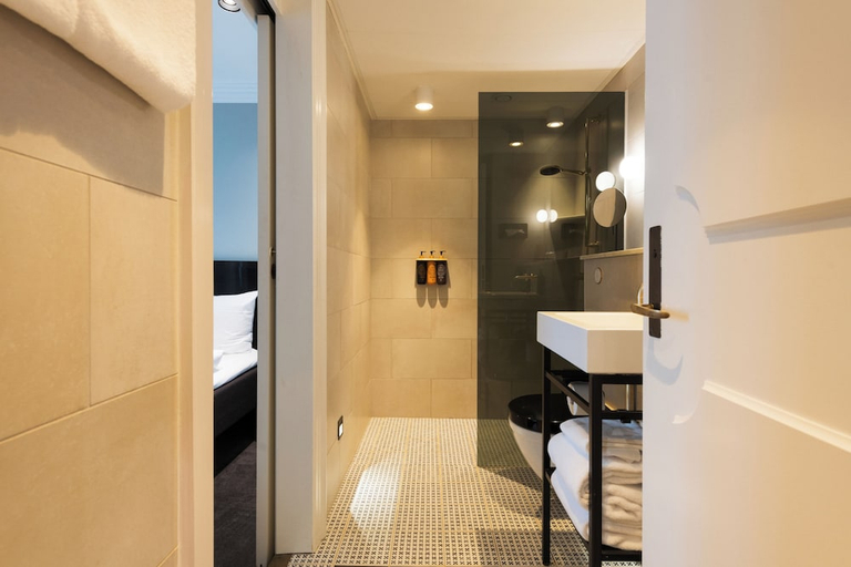Bathroom 3, Hotel Skt Annae, Copenhagen