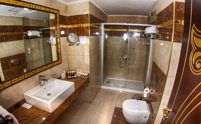 Bathroom, リパリス リゾート ホテル & スパ, Erdemli