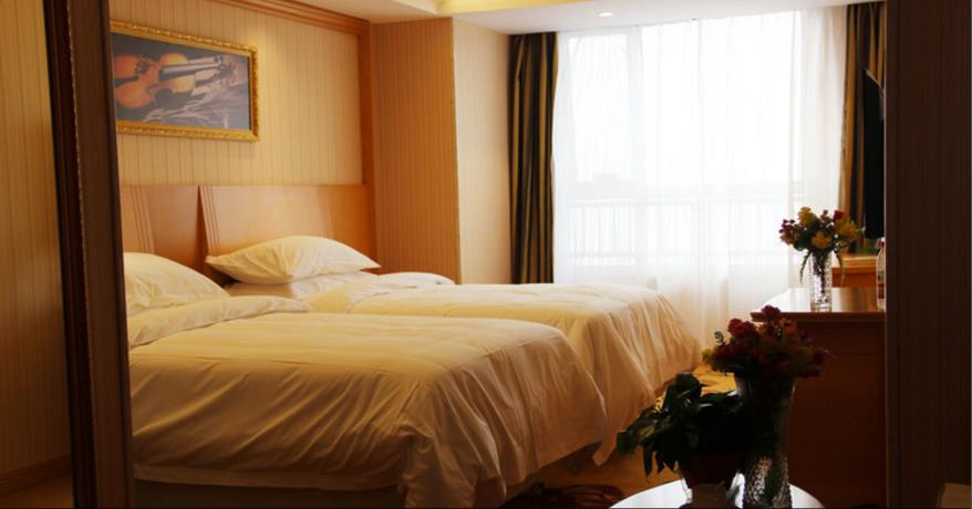 Bedroom 2, Vienna Hotel Anhui Fuyang Railway Station, Fuyang