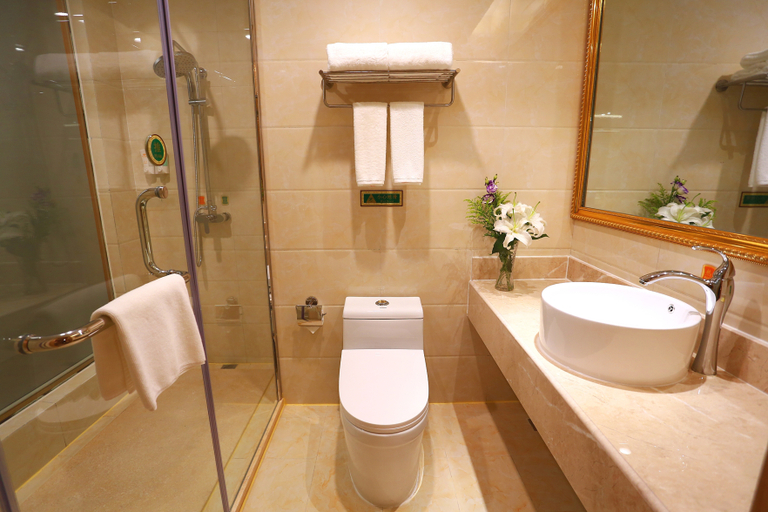 Bathroom 3, Vienna Hotel(Yantai Wanda Plaza Suochengli), Yantai