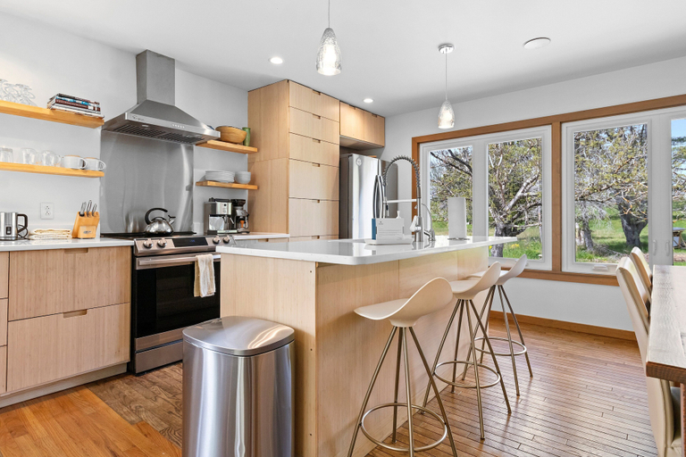 Private kitchen 4, Spacious House With Modern Comforts and Nature, Knox