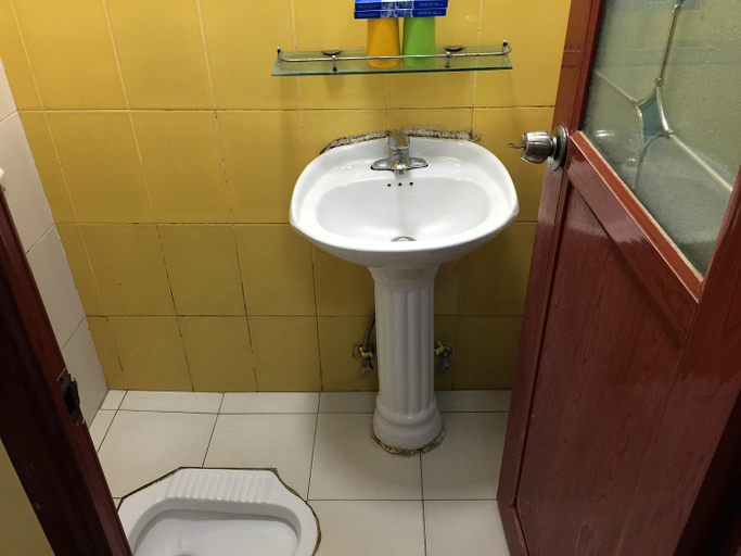 Bathroom 4, Super 8 Collection Hotel (Beijing Ganjiakou Subway Station), Beijing