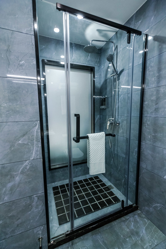 Bathroom 3, Qian Mo Art Hotel, Luoyang