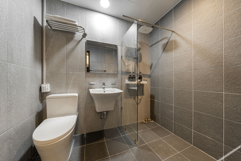 Bathroom 3, Yeoju Hotel Maru, Yeoju