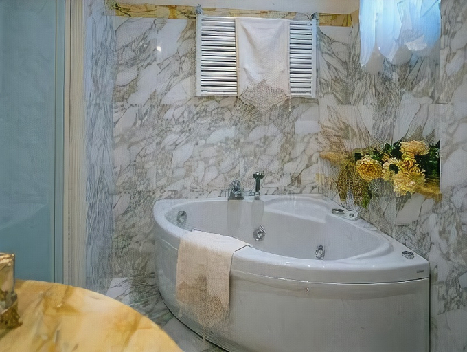 Bathroom 3, Tre Pozzi, Parma