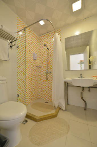 Bathroom 3, Hanting Hotel Beijing Xuanwumen, Beijing