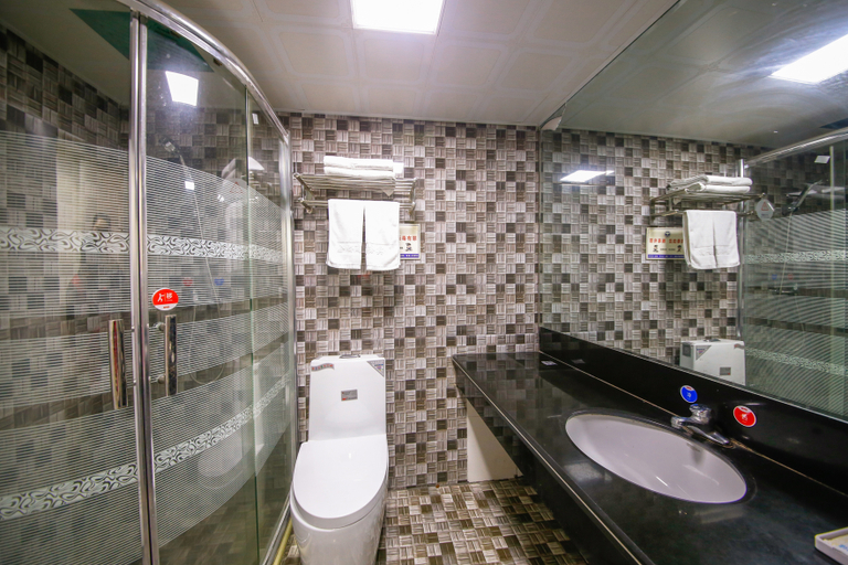 Bathroom, Touke China Hotel, Wenzhou