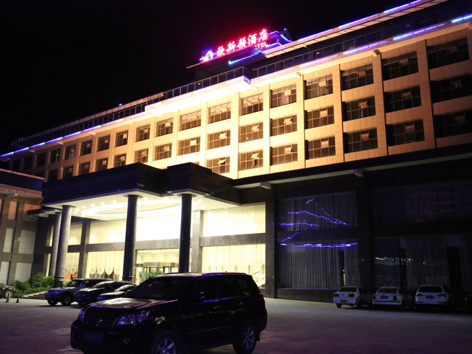 Exterior & Views