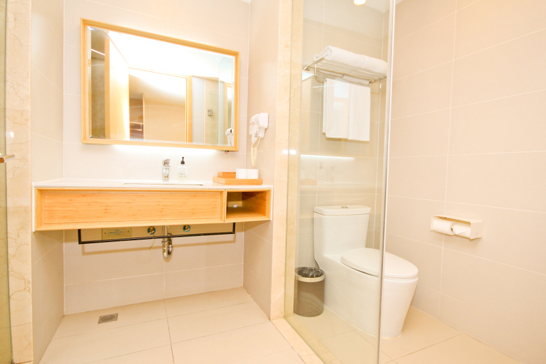 Bathroom 2, JI Hotel (Xi'an Tonghua Men Subway Station), Xi'an