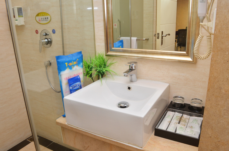 Bathroom 3, Xana Lite· Huizhou Yuanzhou Jinsha, Huizhou