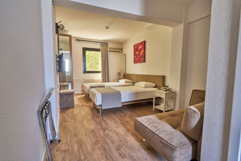 Bedroom 3, Kardes Hotel, Yıldırım