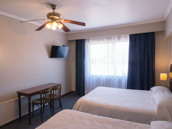 Bedroom 3, Econohotel, Biobío
