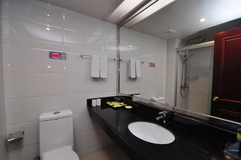 Bathroom 3, Ningbo Lanshange Business Hotel, Ningbo