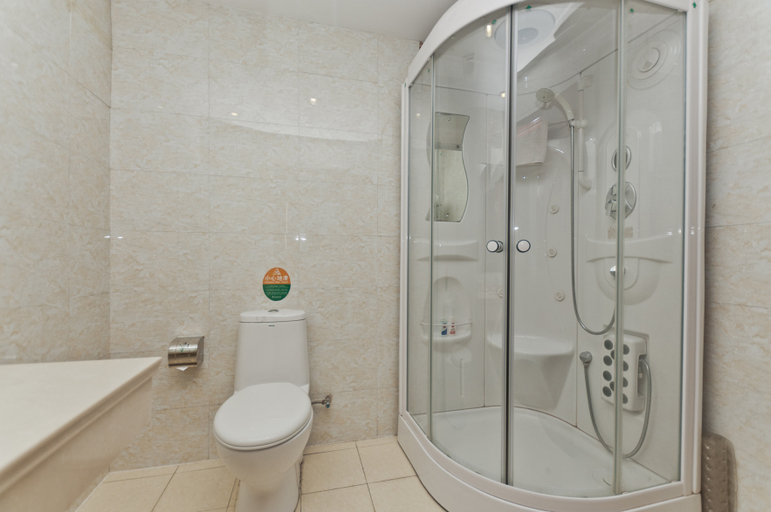 Bathroom 2, GreenTree Inn Zibo  Renmin Park, Zibo