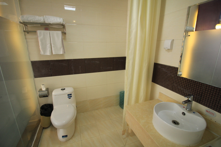 Bathroom 2, Shankee Hotel (Yantai High-Speed Railway South Station), Yantai