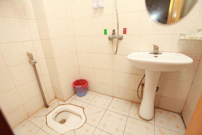 Bathroom 2, Xiyuan Business Hotel, Chengdu