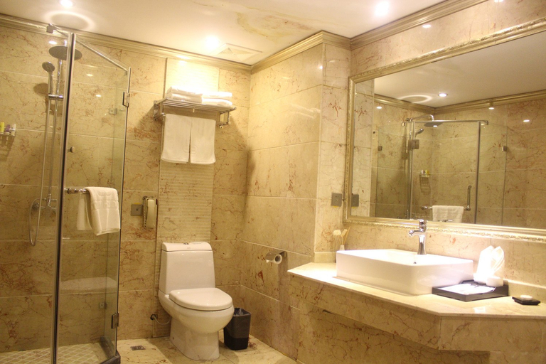 Bathroom 4, Yulan Hotel (Yichang CBD Shopping Center), Yichang