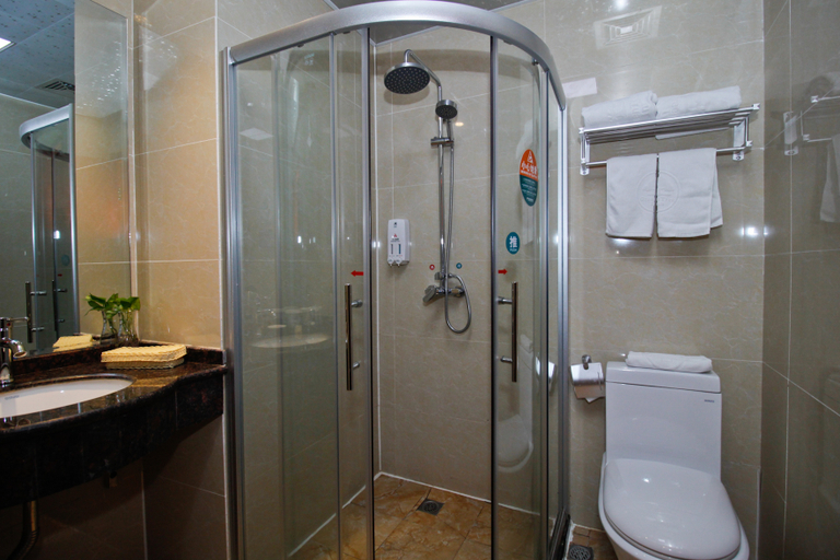 Bathroom 2, GreenTree Inn (Lu'an Railway Station), Lu'an