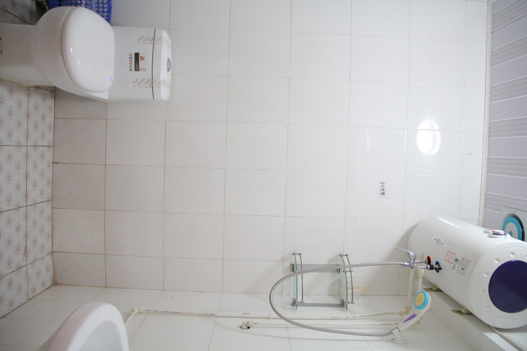 Bathroom 4, Jinxiangrui Hostel, Qingdao