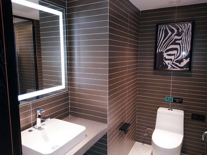 Bathroom 3, Xana Hotelle Jinan Daminghu North Gate, Jinan