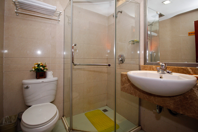 Bathroom, Yaqi Business Hotel Hefei Aoti Chengshi, Hefei