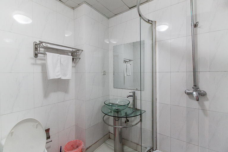 Bathroom 2, Baisha Hotel, Wuxi