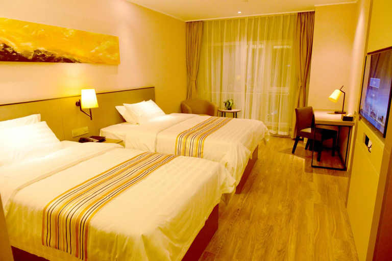 Bedroom 2, ホームイン プラスホテル(), Yantai