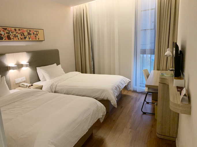 Bedroom 2, Hanting Hotel Shanghai Jiading New City Baiyin Road, Shanghai