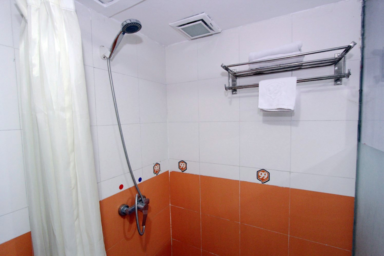 Bathroom 2, Lianyungang Youxiang Hotel, Lianyungang