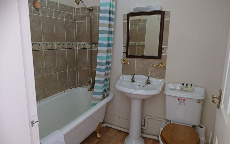 Bathroom 4, Cadwgan House Hotel, Gwynedd